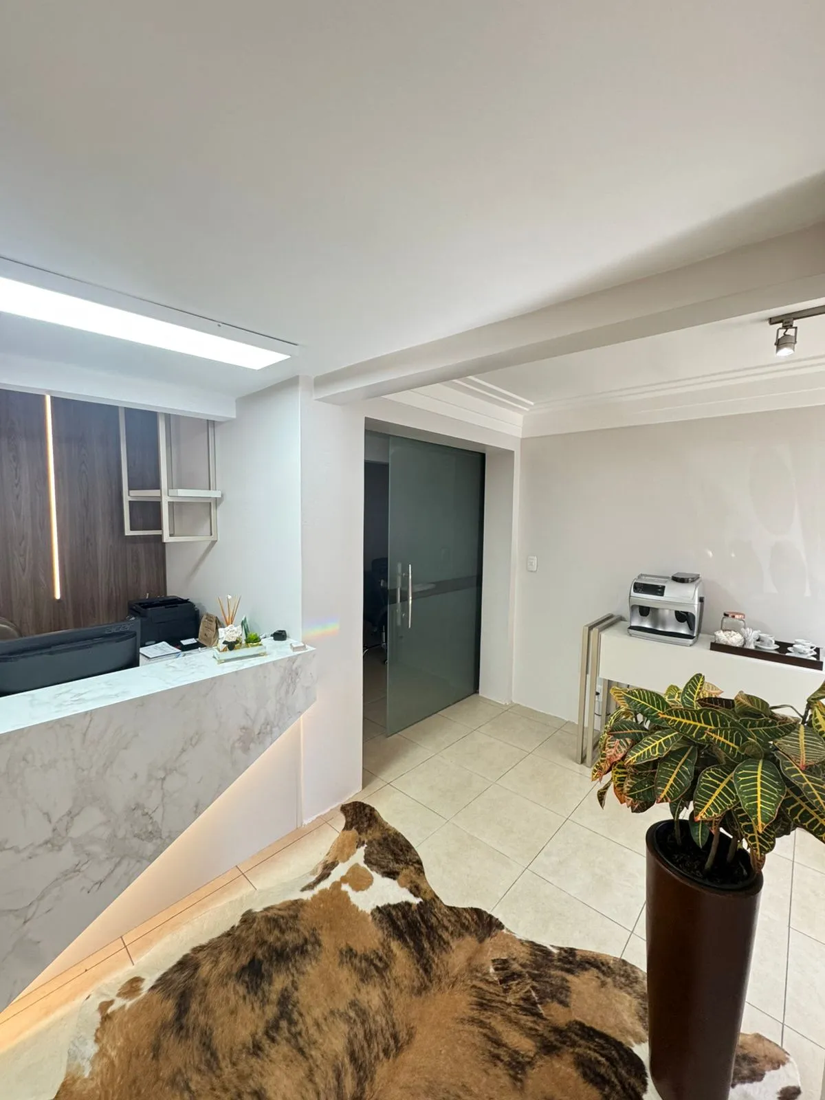 imagens da área interna da imobiliária